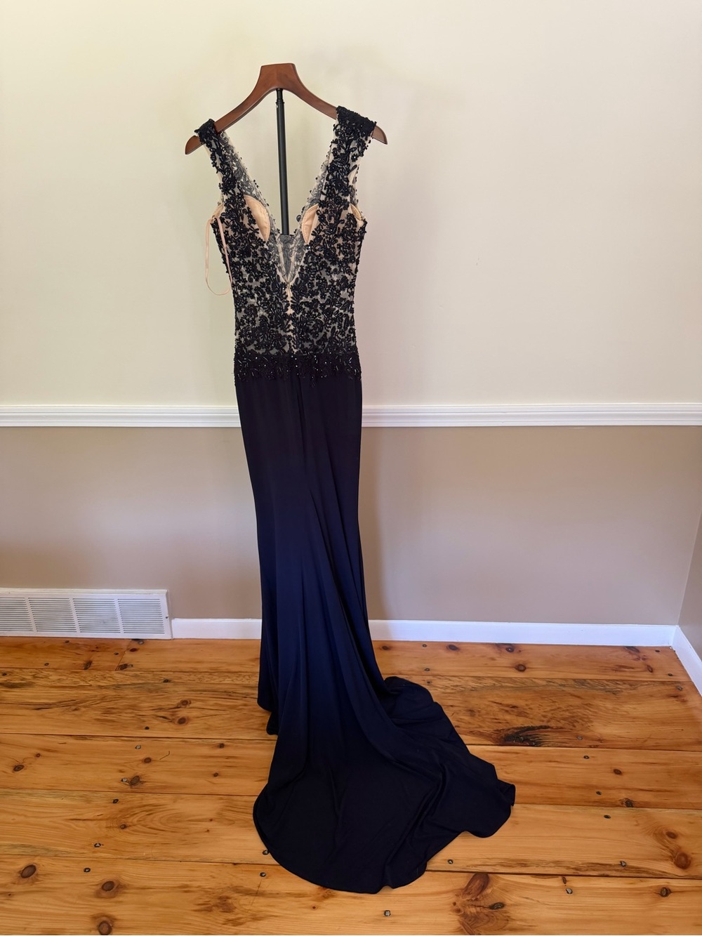 Elegant Jovanni Beaded Prom Navy Lace Appliqué Evening Gown with Train